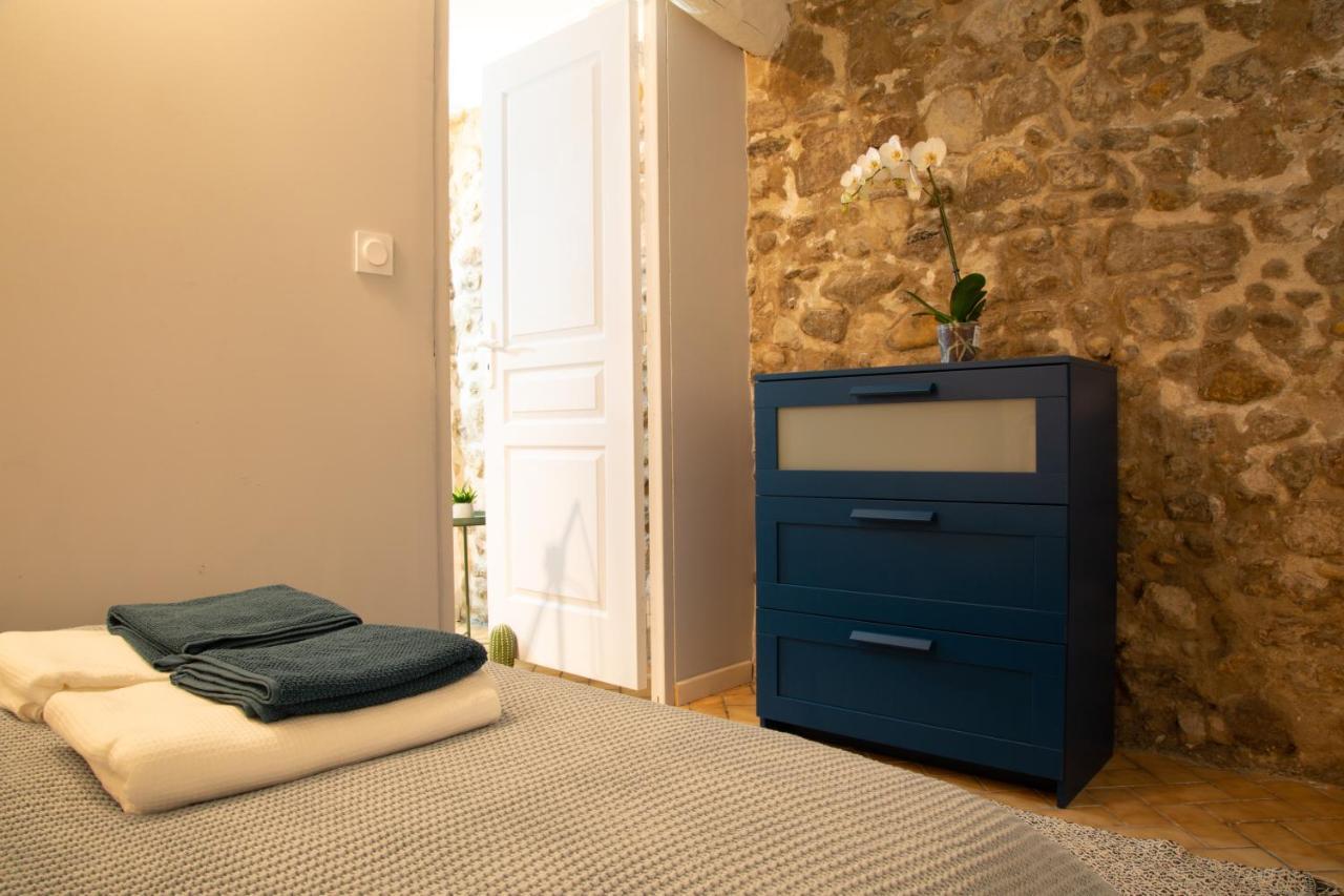 Petit Studio Secret - Coeur De Provence - 4 Personnes Volx Ngoại thất bức ảnh